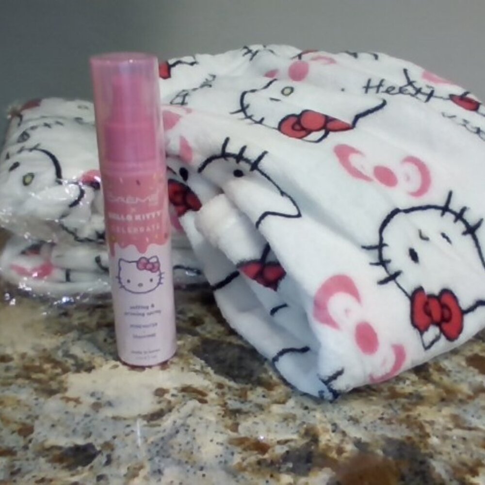 SOLD- 3 PAIRS - HK COZY LOUNGE PANTS w/ Korean setting Spray